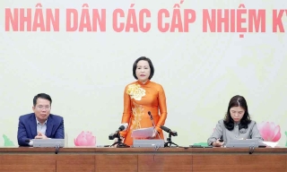 Phó Chủ tịch Quốc hội Nguyễn Thị Thanh: Đến 16h ngày 15/3 đã có 5/34 tỉnh tỷ lệ cử tri đi bầu đạt sát mức 100%